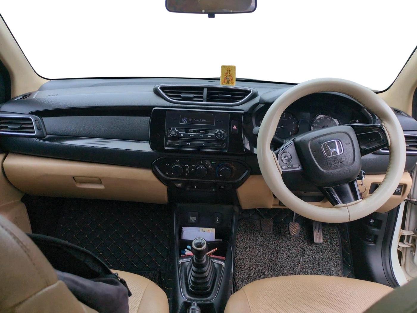 2019 Honda Amaze 1.2L I-VTEC S, CNG, Manual, 64,171 km, interior