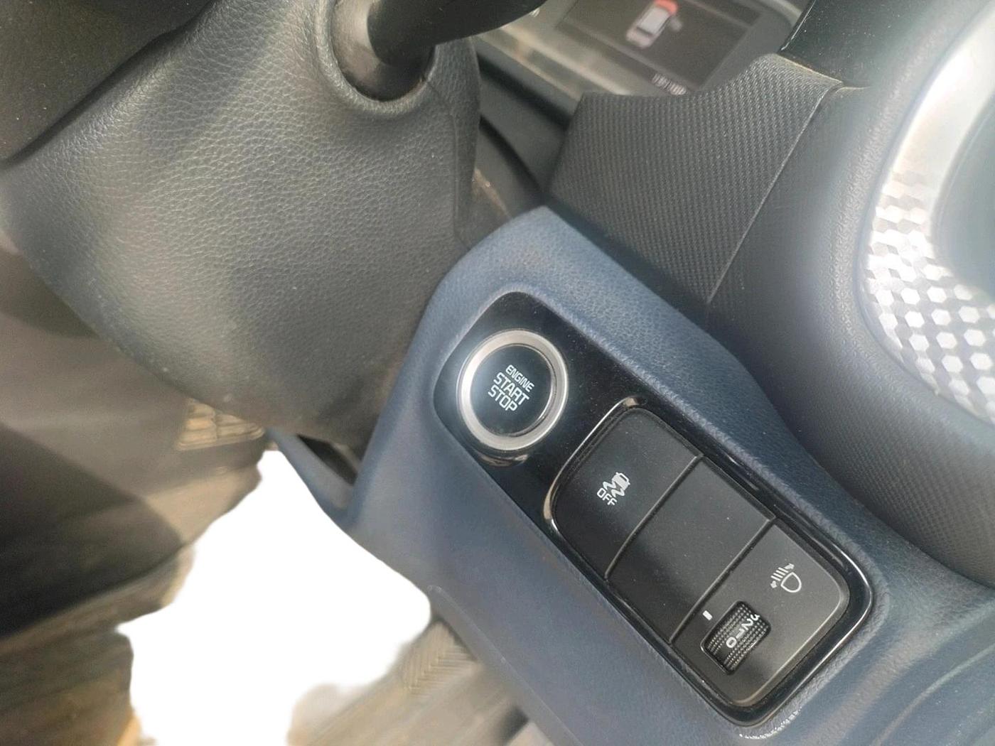 2022 KIA SONET HTX 1.5, Diesel, Manual, 1,31,168 km, interior