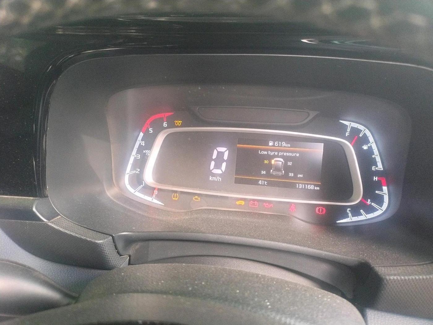 2022 KIA SONET HTX 1.5, Diesel, Manual, 1,31,168 km, interior