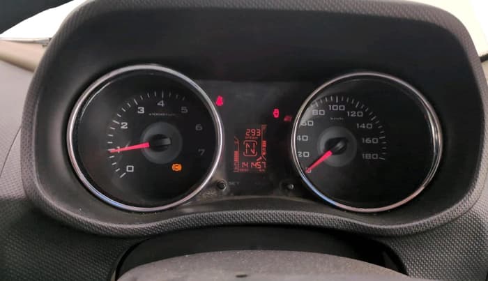2016 Mahindra TUV300 T8, Diesel, Manual, 1,41,457 km, interior
