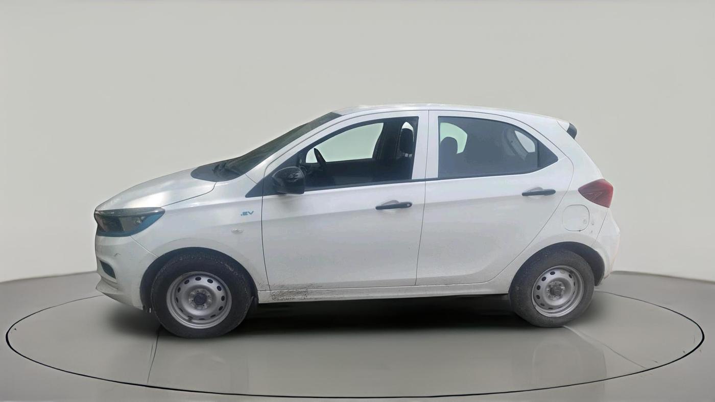 2023 Tata TIAGO EV XE MEDIUM RANGE, Electric, Automatic, 64,544 km, exterior