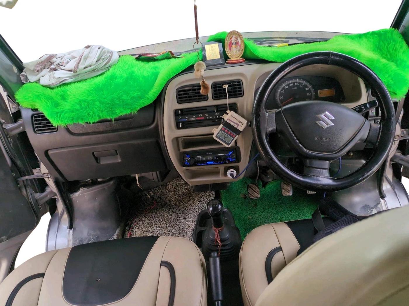 2022 Maruti Eeco 5 STR AC (O), CNG, Manual, 95,442 km, interior