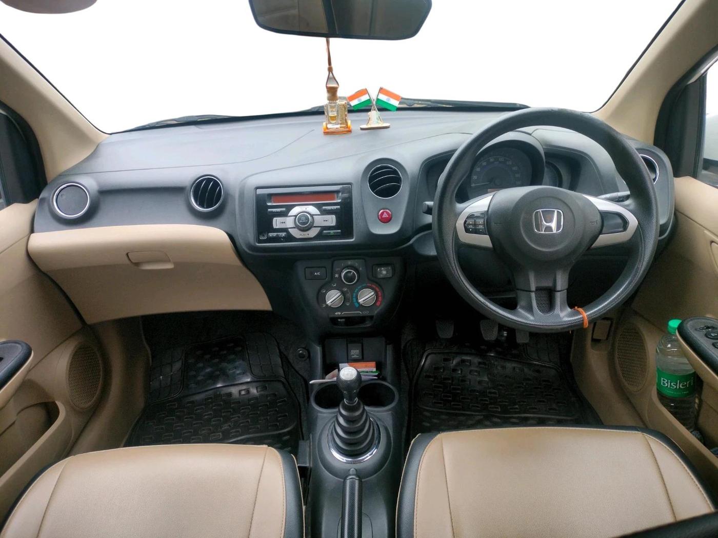 2015 Honda Amaze 1.2L I-VTEC S, CNG, Manual, 68,468 km, interior