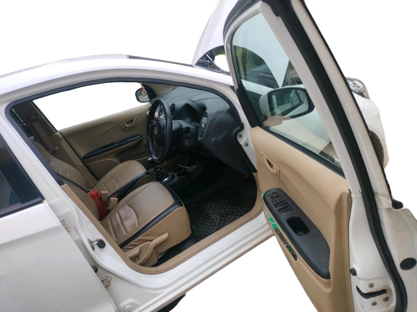2015 Honda Amaze 1.2L I-VTEC S, CNG, Manual, 68,468 km, interior
