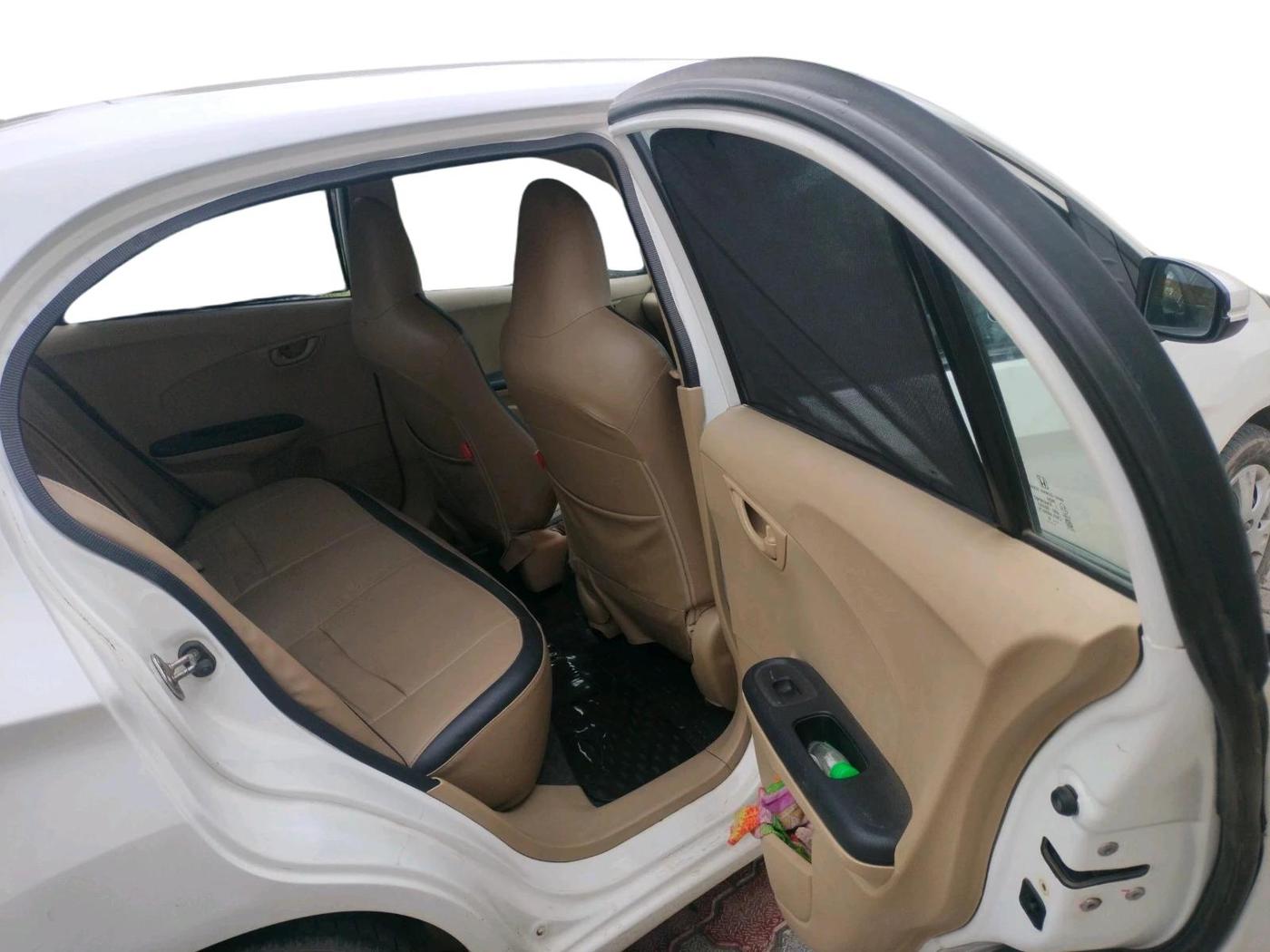 2015 Honda Amaze 1.2L I-VTEC S, CNG, Manual, 68,468 km, interior
