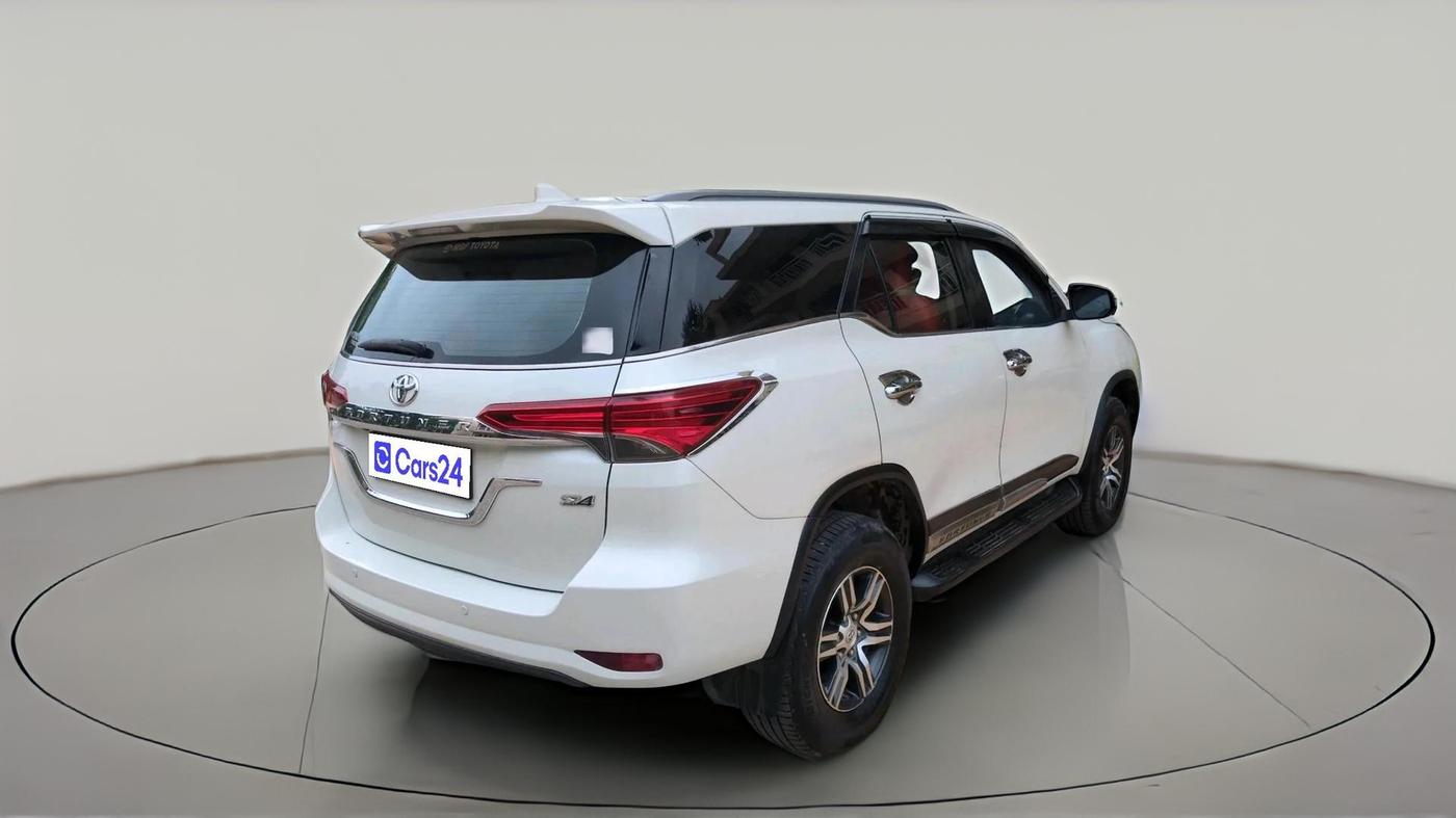 2018 Toyota Fortuner 2.8 4X2 AT, Diesel, Automatic, 2,23,043 km, exterior