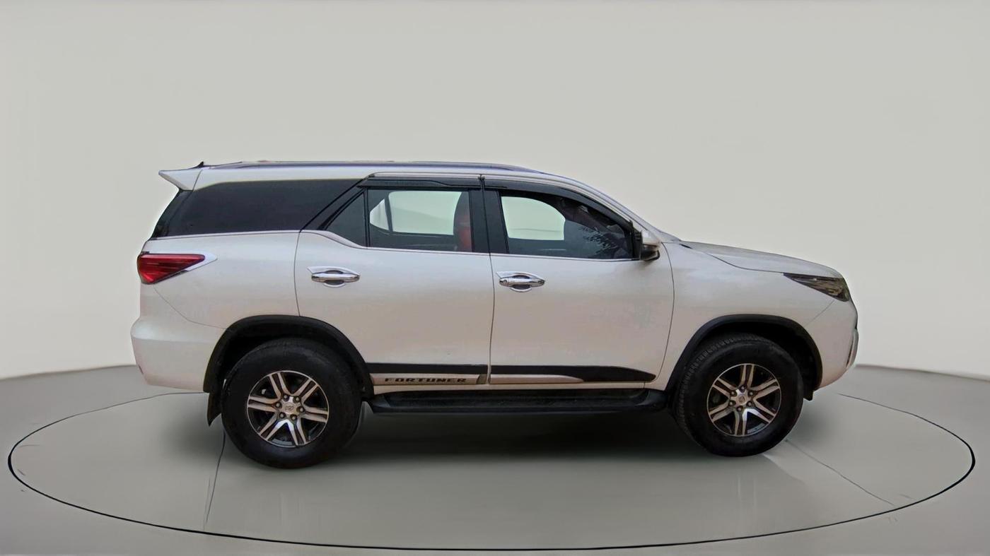 2018 Toyota Fortuner 2.8 4X2 AT, Diesel, Automatic, 2,23,043 km, exterior