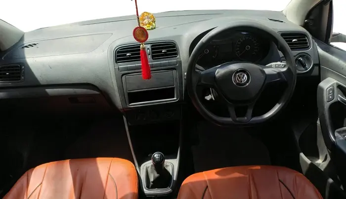 2018 Volkswagen Ameo TRENDLINE 1.0L, Petrol, Manual, 28,663 km, interior