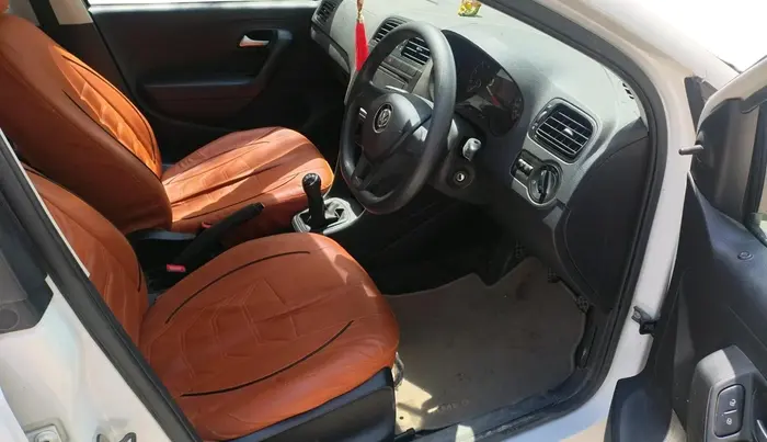 2018 Volkswagen Ameo TRENDLINE 1.0L, Petrol, Manual, 28,663 km, interior