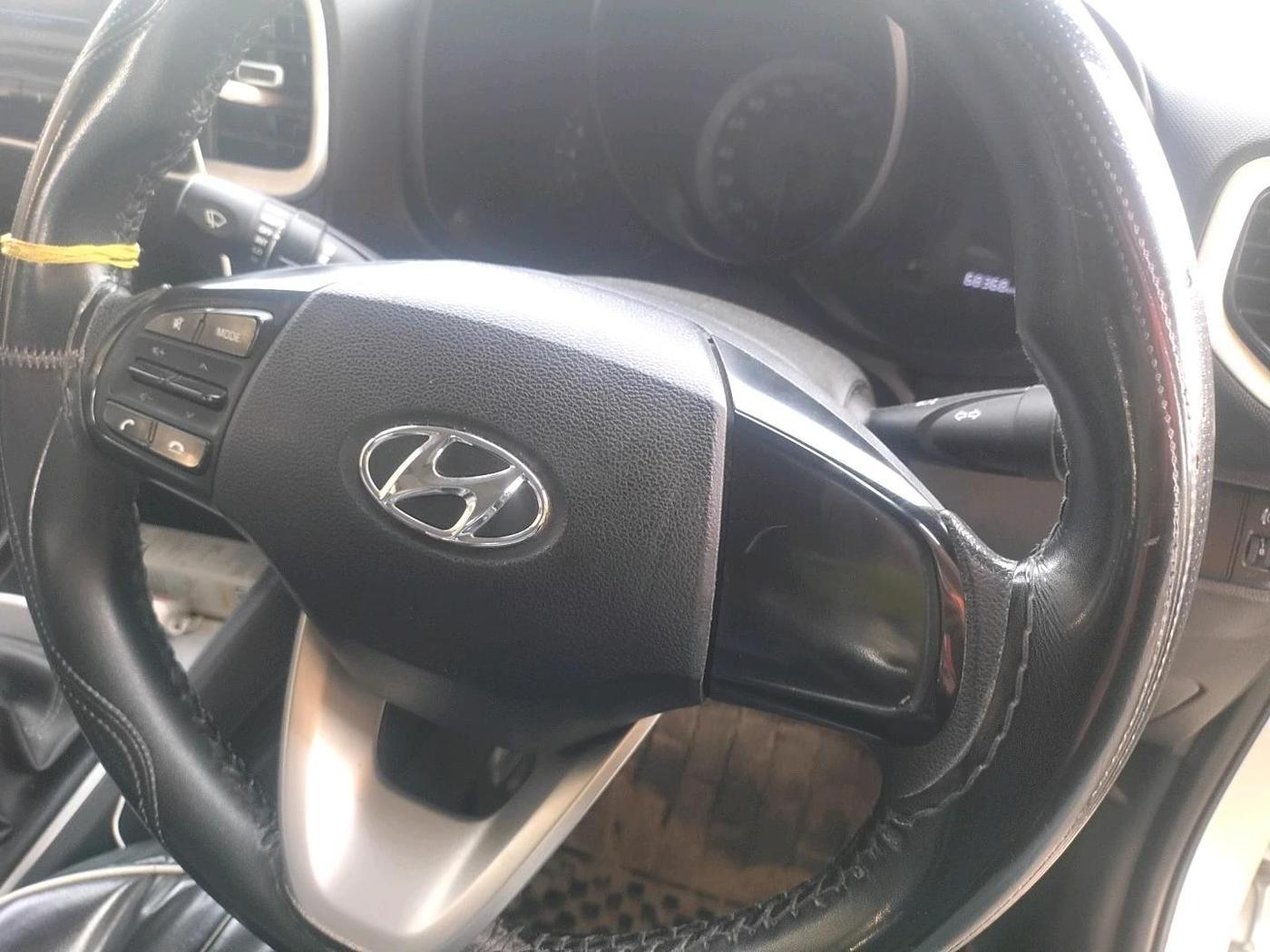 2020 Hyundai VENUE S 1.0 TURBO MT, Petrol, Manual, 68,368 km, interior