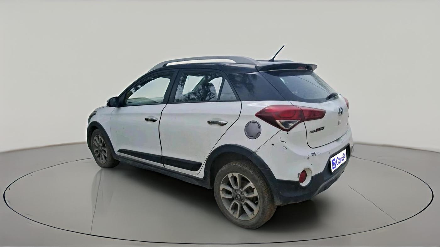 2015 Hyundai i20 Active 1.4 SX, Diesel, Manual, 1,60,239 km, exterior