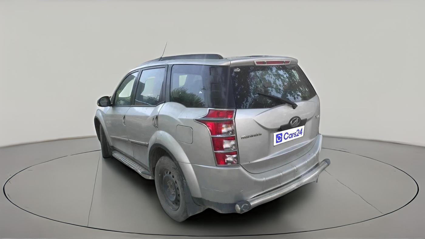 2015 Mahindra XUV500 W6, Diesel, Manual, 1,08,498 km, exterior