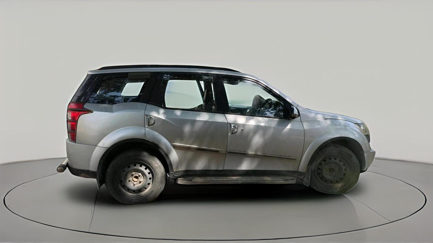 2015 Mahindra XUV500 W6, Diesel, Manual, 1,08,498 km, exterior
