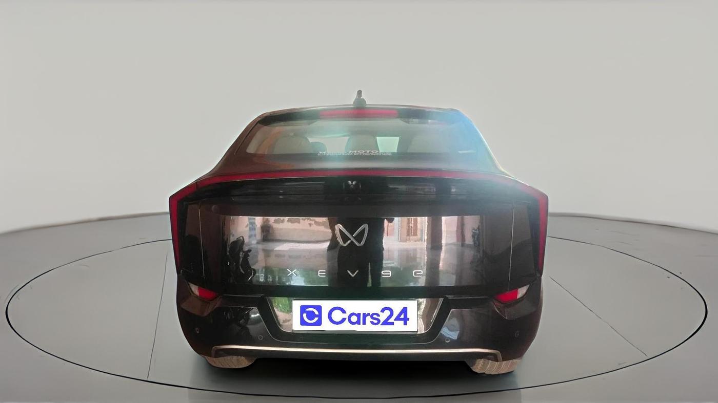 2025 Mahindra XEV 9e Pack Three B79 KWH, Electric, Automatic, 24,059 km, exterior