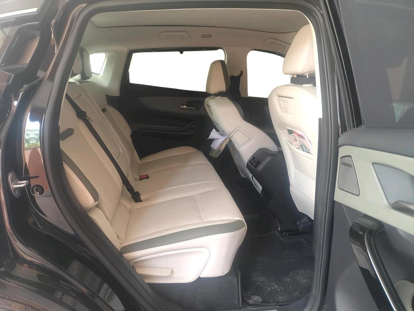 2025 Mahindra XEV 9e Pack Three B79 KWH, Electric, Automatic, 24,059 km, interior