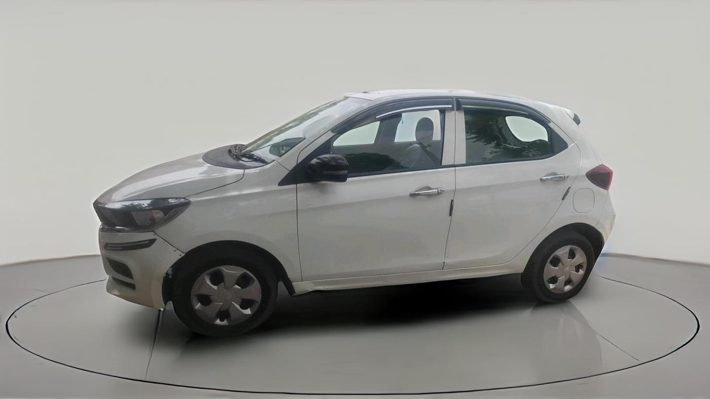 2024 Tata Tiago XM CNG, CNG, Manual, 68,091 km, exterior