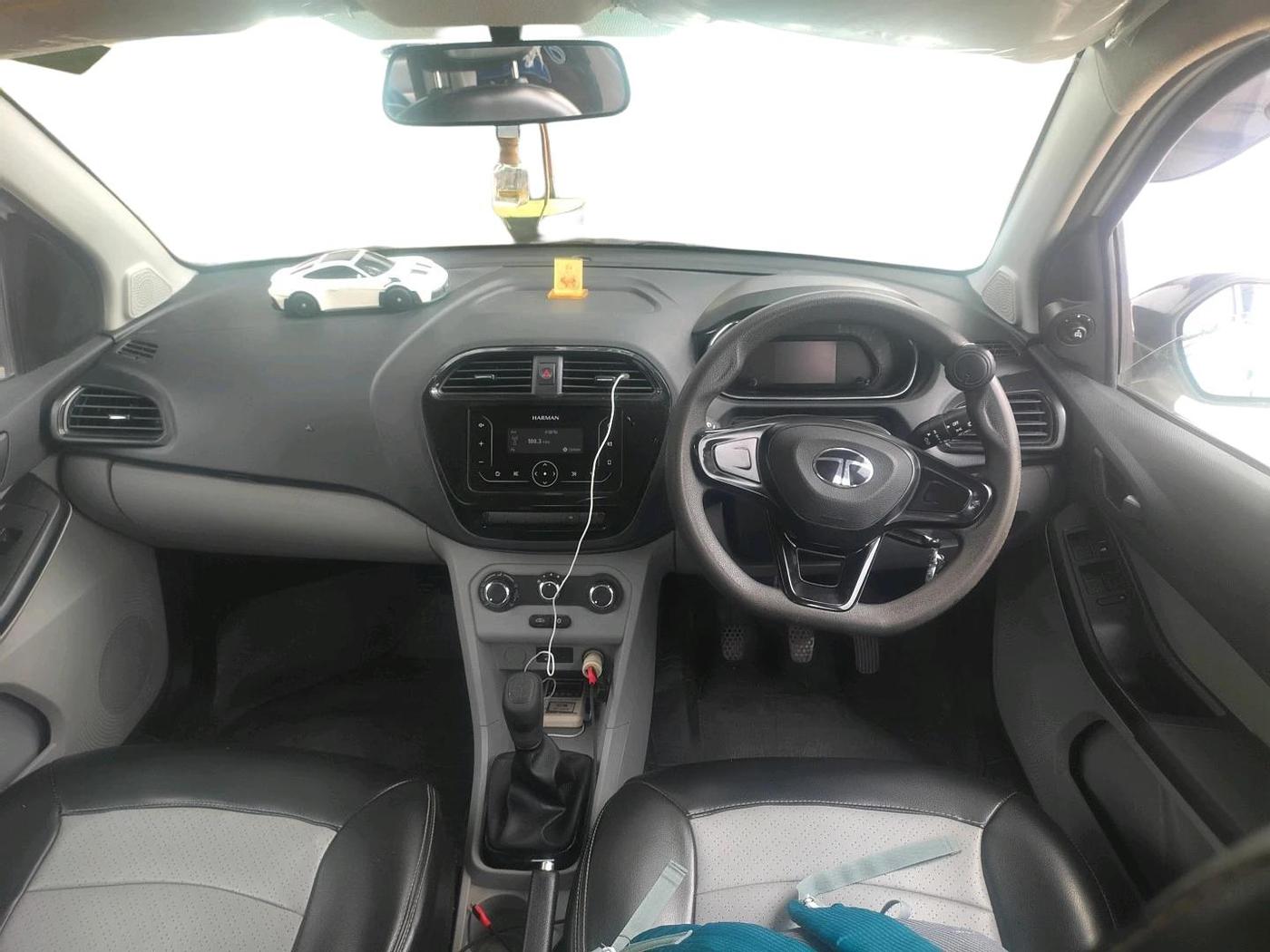 2024 Tata Tiago XM CNG, CNG, Manual, 68,091 km, interior