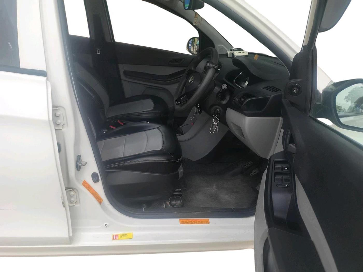 2024 Tata Tiago XM CNG, CNG, Manual, 68,091 km, interior