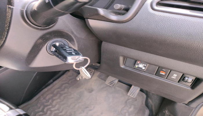 2023 Maruti Swift LXI, Petrol, Manual, 36,116 km, interior