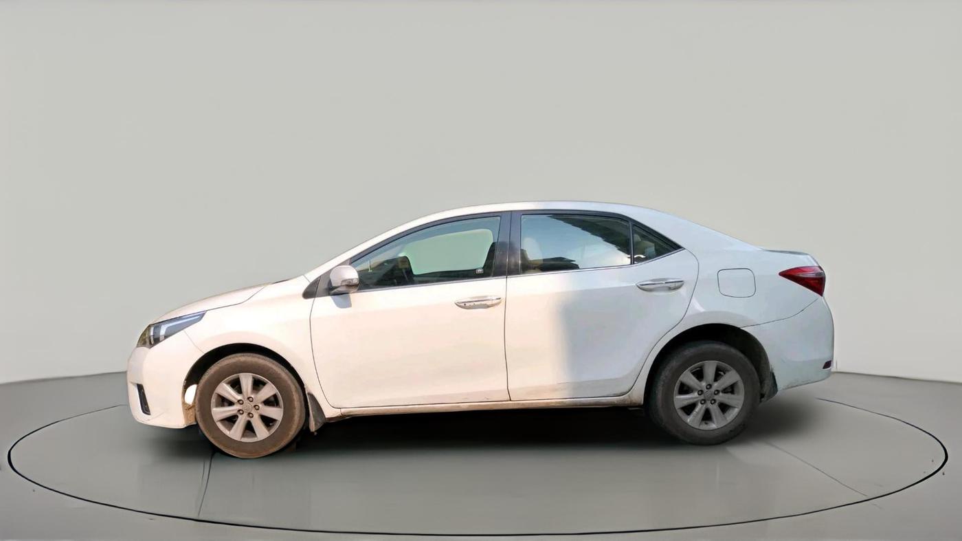 2014 Toyota Corolla Altis G PETROL, Petrol, Manual, 1,82,041 km, exterior