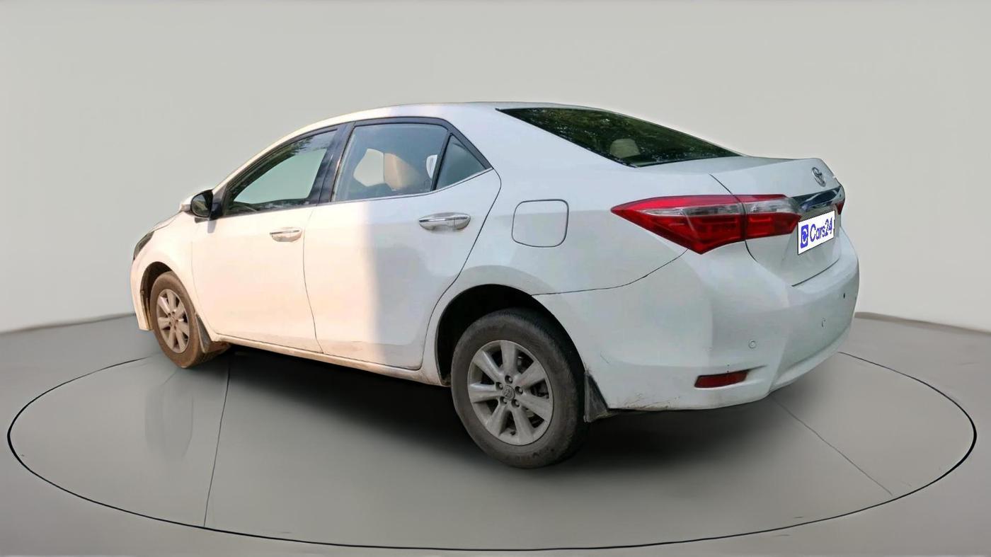 2014 Toyota Corolla Altis G PETROL, Petrol, Manual, 1,82,041 km, exterior