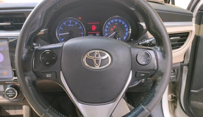 2014 Toyota Corolla Altis G PETROL, Petrol, Manual, 1,19,217 km, interior