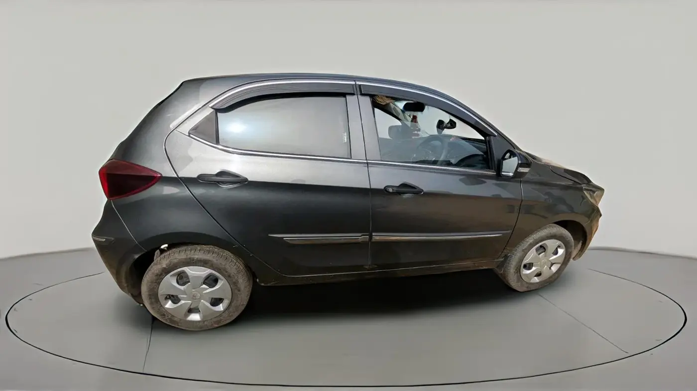2024 Tata Tiago XM CNG, CNG, Manual, 21,689 km, exterior