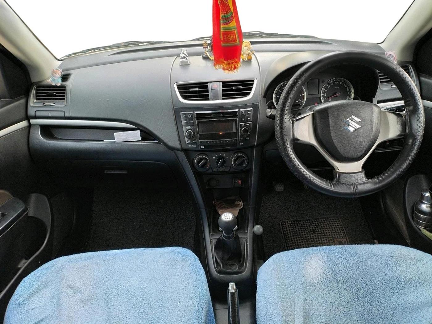 2016 Maruti Swift VXI, Petrol, Manual, 1,60,524 km, interior