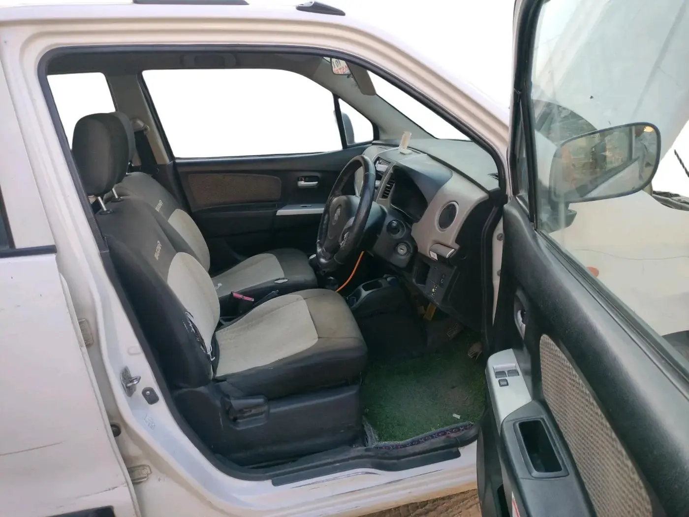 2015 Maruti Wagon R 1.0 LXI CNG, CNG, Manual, 1,62,294 km, interior
