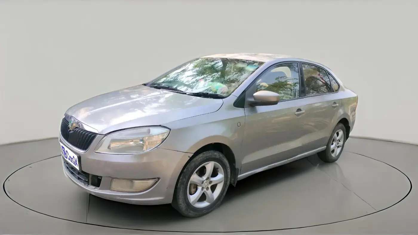 2012 Skoda Rapid 1.6 MPI ACTIVE, CNG, Manual, 1,03,138 km, exterior
