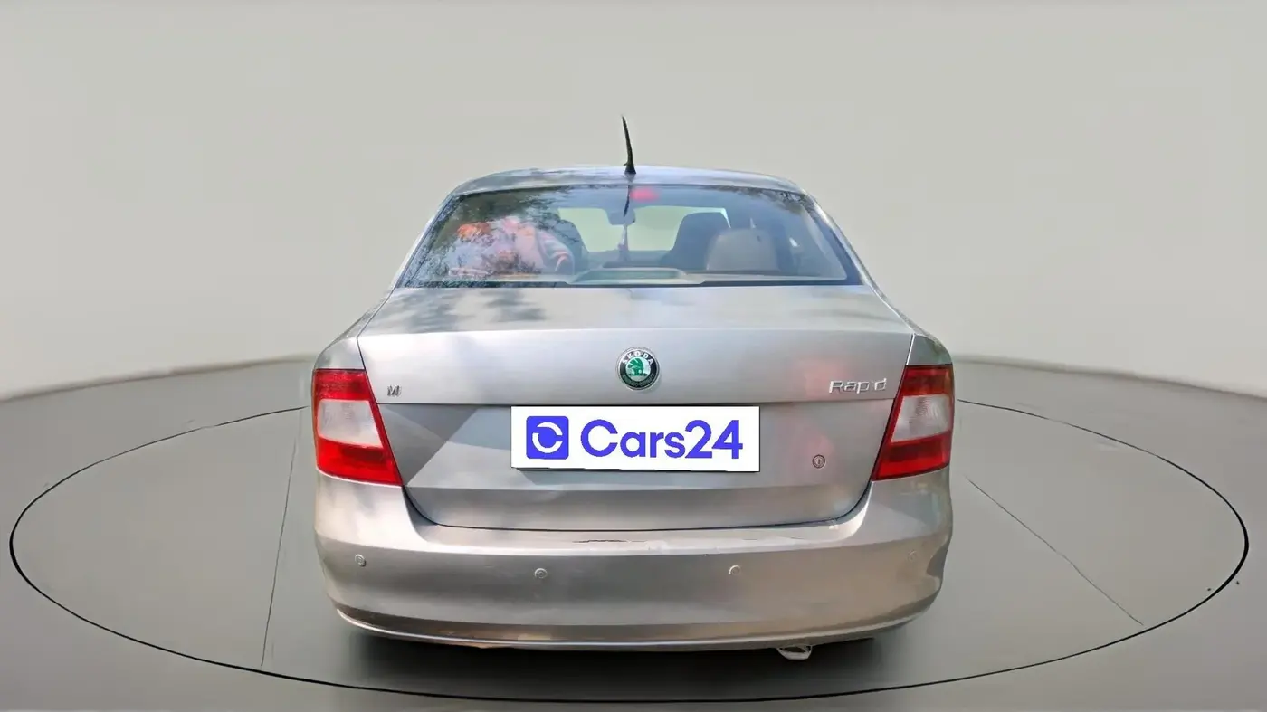 2012 Skoda Rapid 1.6 MPI ACTIVE, CNG, Manual, 1,03,138 km, exterior