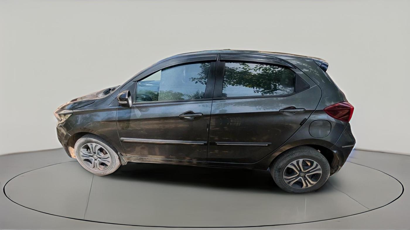 2023 Tata Tiago XT CNG, CNG, Manual, 66,140 km, exterior