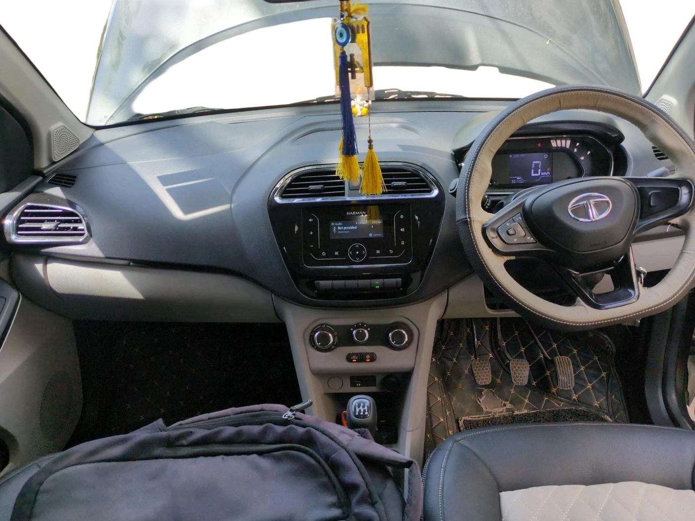 2023 Tata Tiago XT CNG, CNG, Manual, 66,140 km, interior