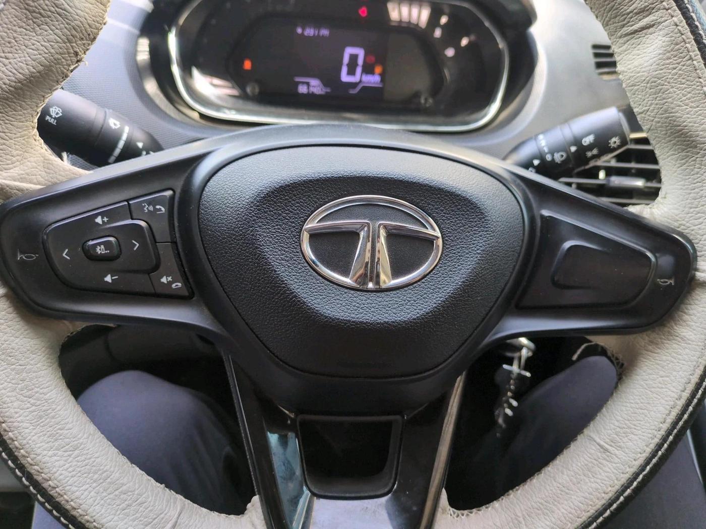2023 Tata Tiago XT CNG, CNG, Manual, 66,140 km, interior