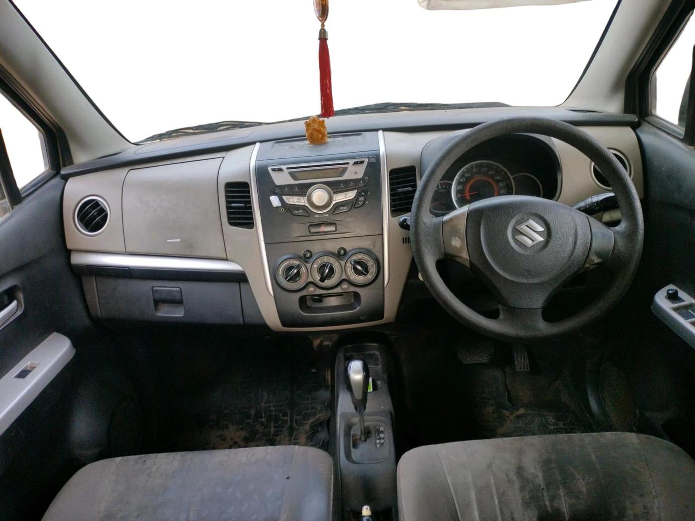2015 Maruti Wagon R 1.0 VXI AMT, CNG, Automatic, 1,98,387 km, interior