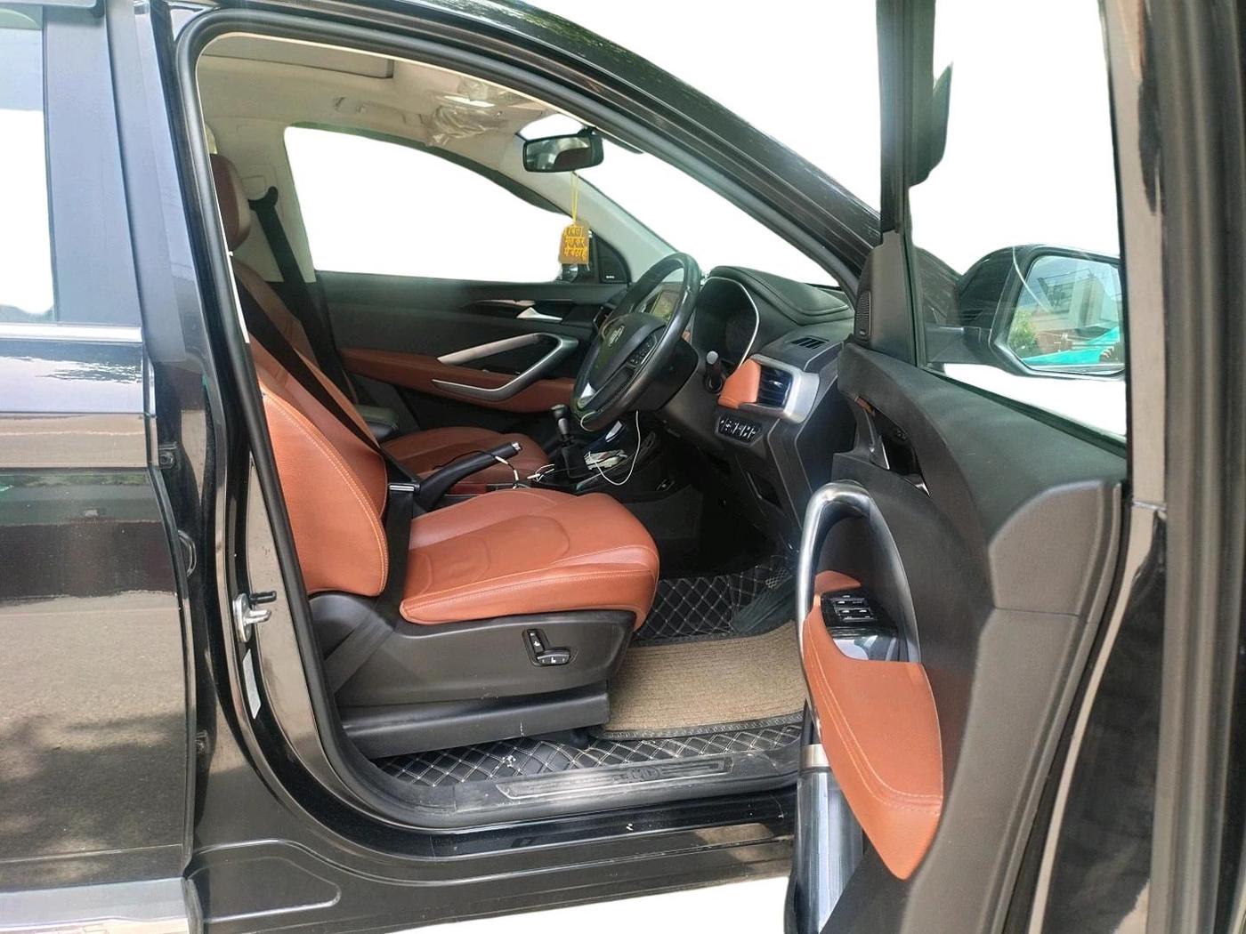 2021 MG HECTOR PLUS SHARP 2.0 DIESEL TURBO MT 6-STR, Diesel, Manual, 54,443 km, interior