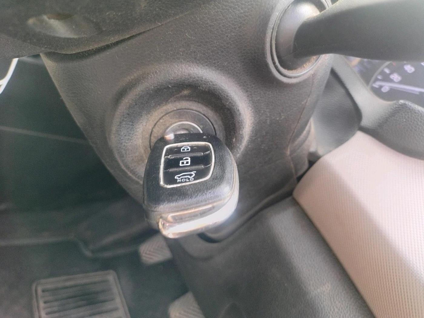 2018 Hyundai Creta E PLUS 1.6 PETROL, Petrol, Manual, 1,02,950 km, interior