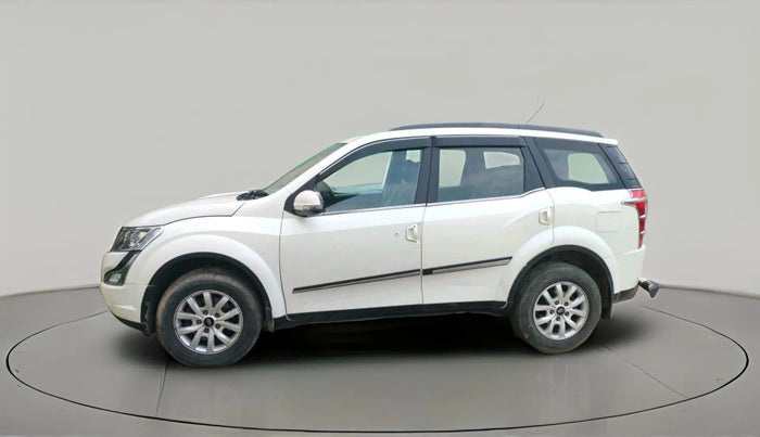 2016 Mahindra XUV500 W10 AT 1.99, Diesel, Automatic, 1,02,561 km, exterior