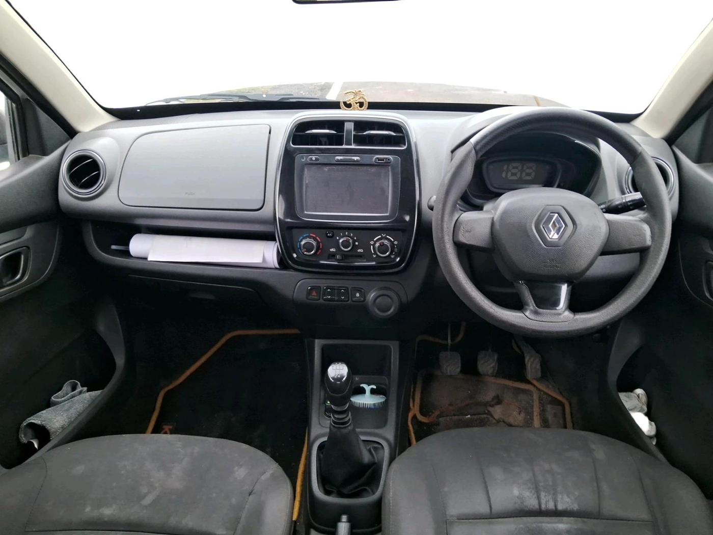 2017 Renault Kwid RXT 1.0 (O), Petrol, Manual, 92,769 km, interior