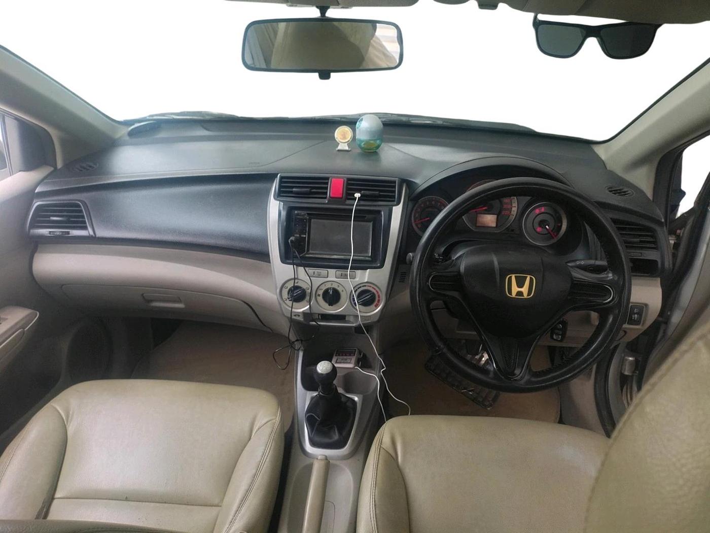 2011 Honda City 1.5L I-VTEC E MT, CNG, Manual, 1,30,667 km, interior