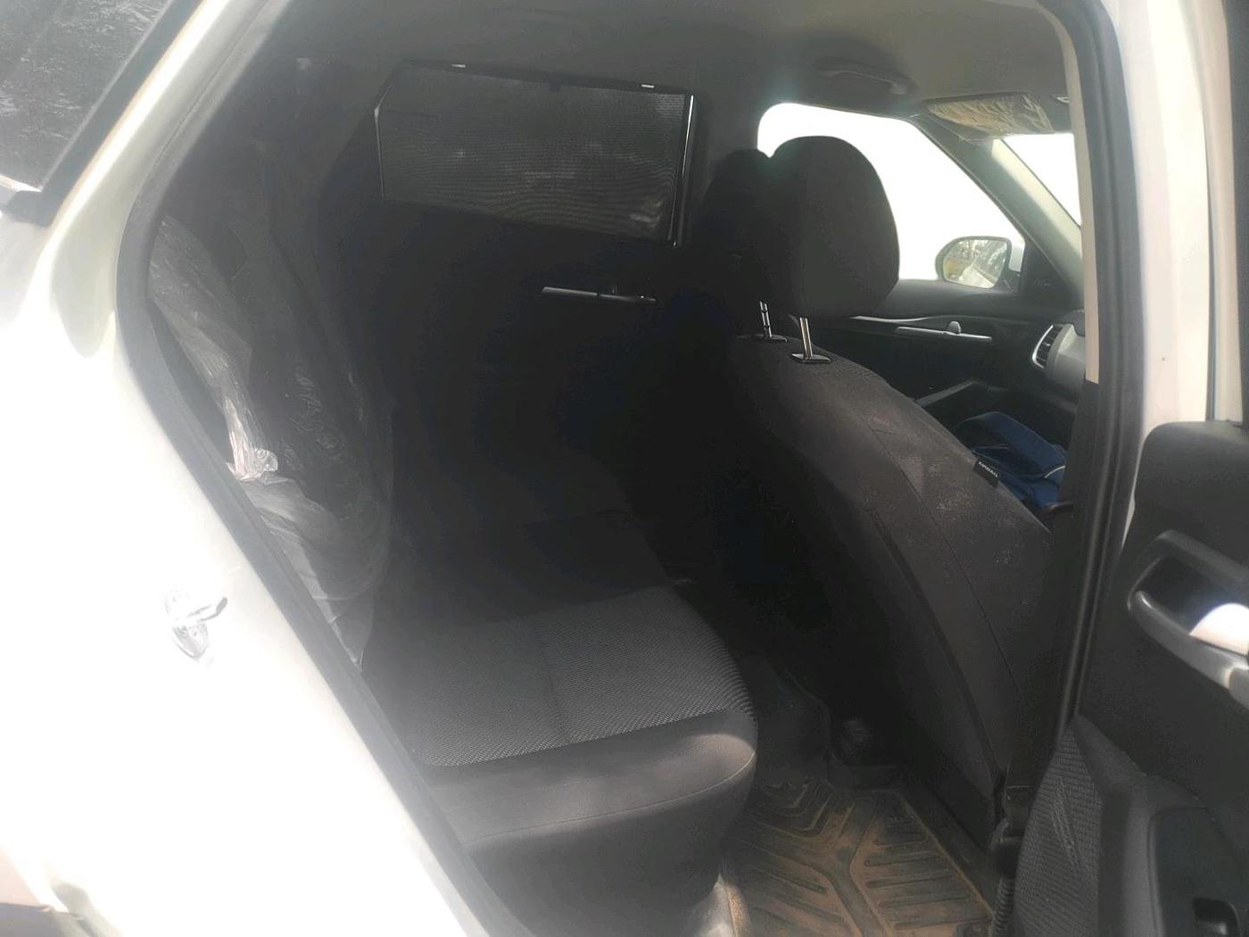 2025 KIA SELTOS HTE (O)1.5 Petrol MT, Petrol, Manual, 17,101 km, interior