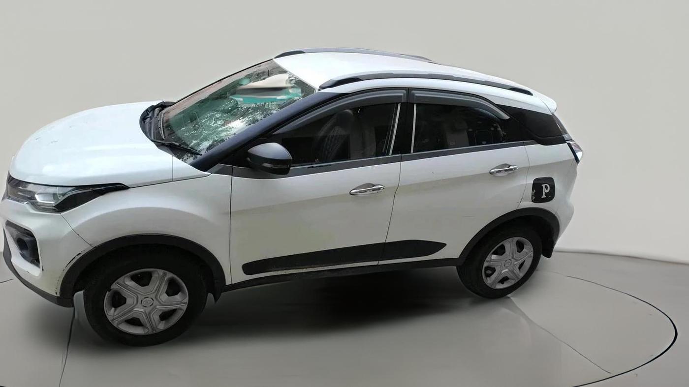 2020 Tata NEXON XM PETROL, Petrol, Manual, 70,842 km, exterior