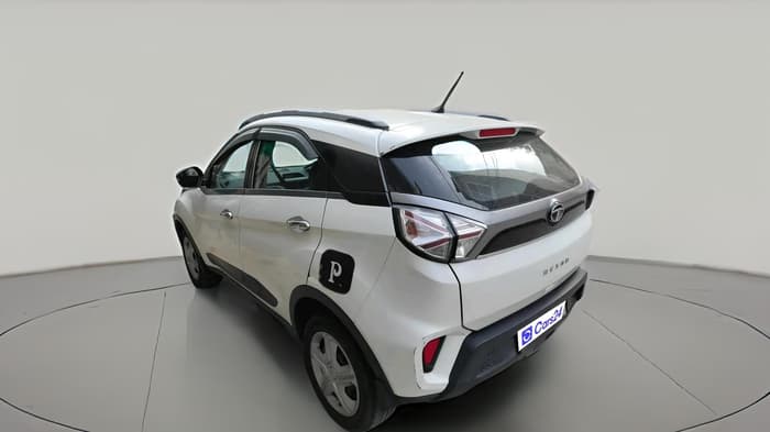 2020 Tata NEXON XM PETROL, Petrol, Manual, 70,842 km, exterior