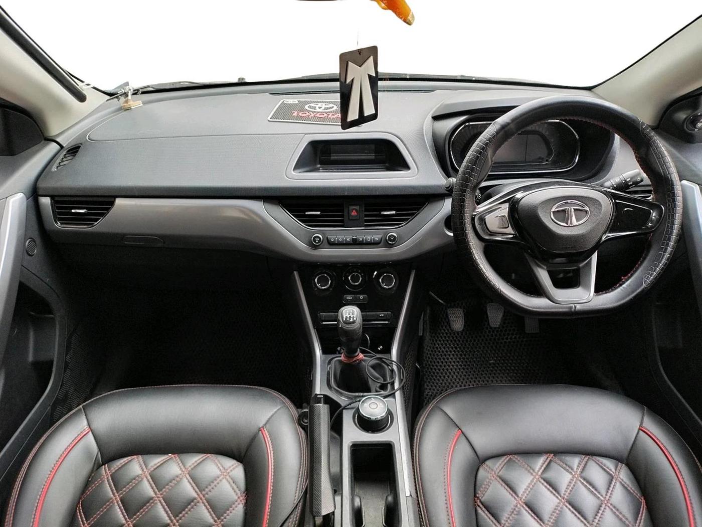 2020 Tata NEXON XM PETROL, Petrol, Manual, 70,842 km, interior