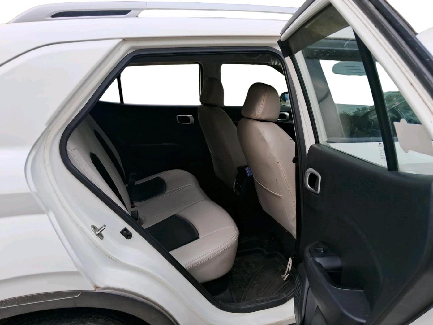 2019 Hyundai VENUE S 1.2, Petrol, Manual, 33,680 km, interior