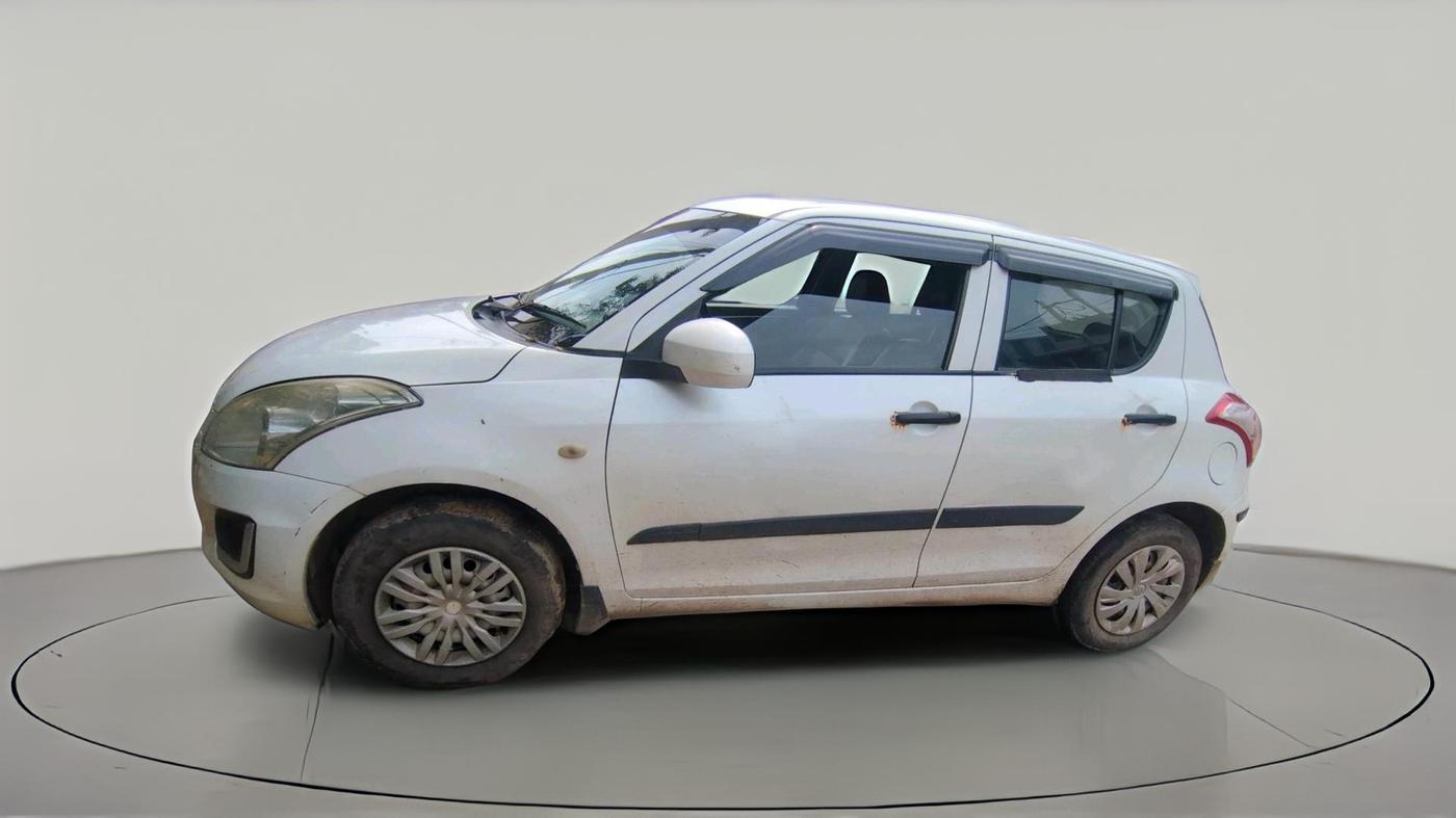 2015 Maruti Swift LXI, CNG, Manual, 84,545 km, exterior