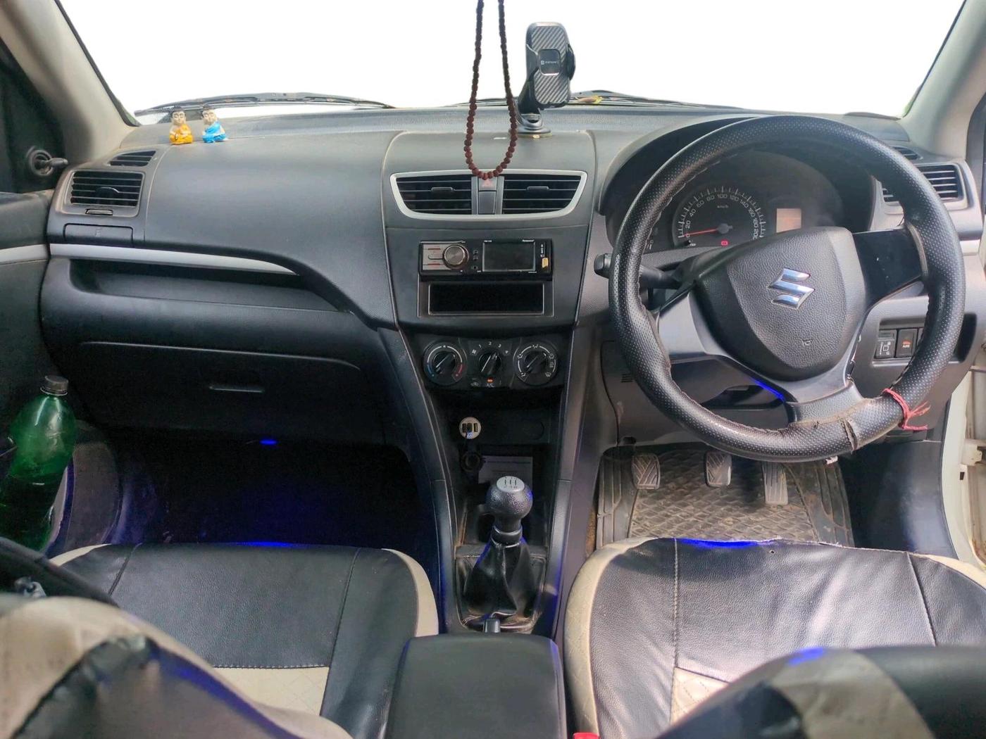 2015 Maruti Swift LXI, CNG, Manual, 84,545 km, interior