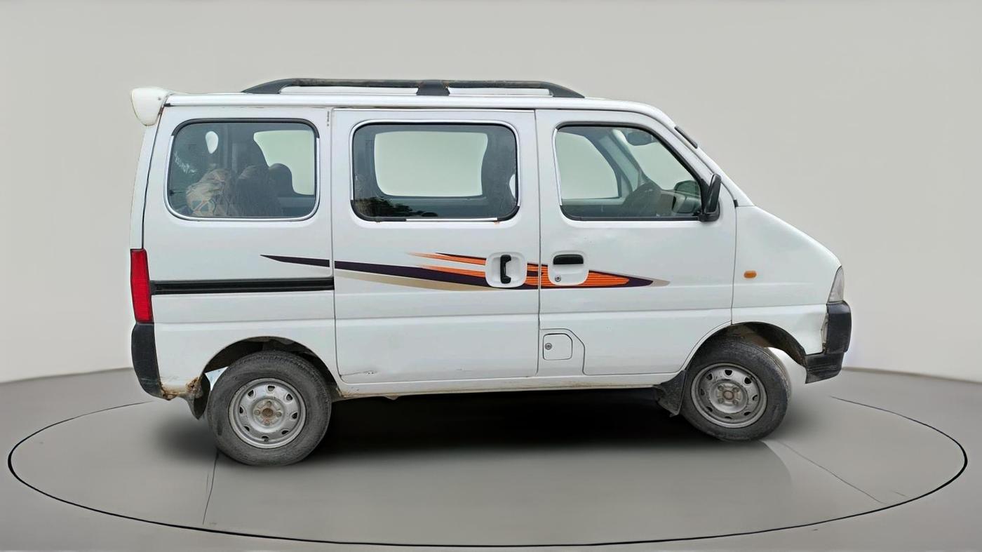 2019 Maruti Eeco 7 STR, CNG, Manual, 2,05,531 km, exterior