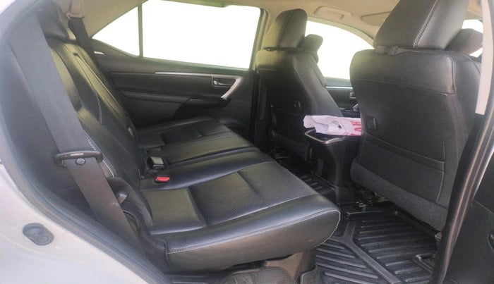 2022 Toyota Fortuner 4X4 MT 2.8 DIESEL, Diesel, Manual, 1,12,288 km, interior