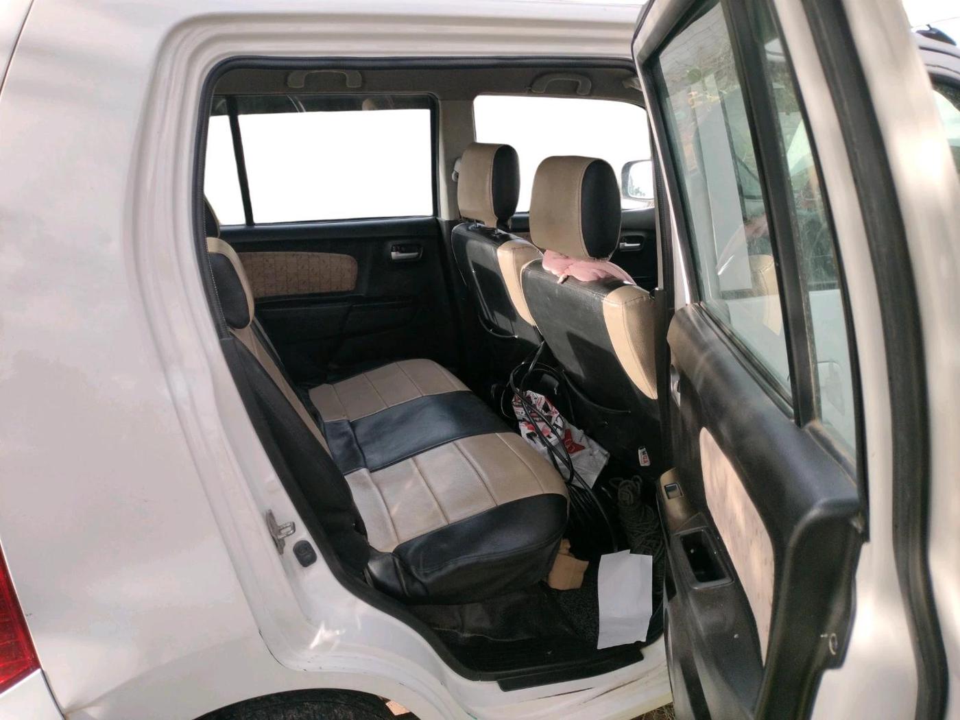2017 Maruti Wagon R 1.0 VXI, CNG, Manual, 75,125 km, interior